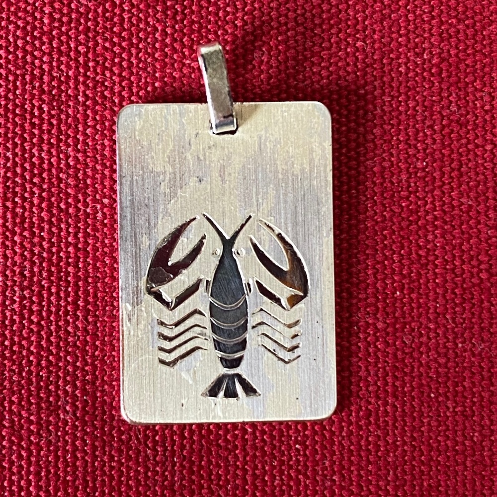 VTG I ROWi I STG I Cancer Lobster Crawfish Pendant